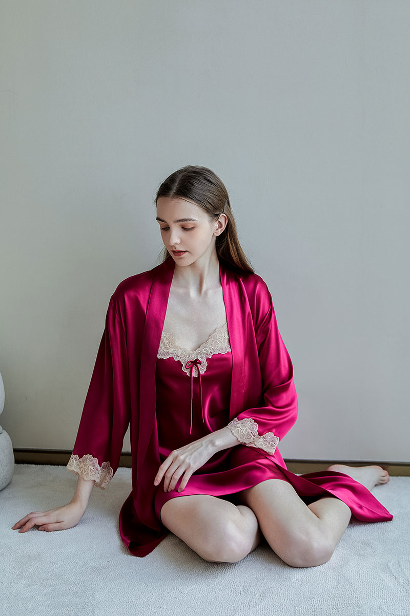 蚕丝睡衣