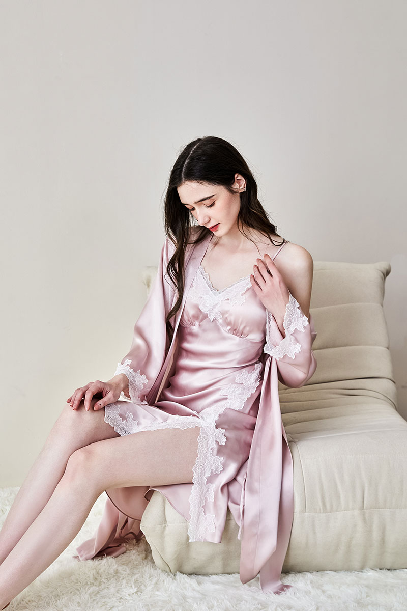 蚕丝睡衣
